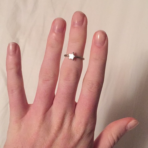 silver star midi ring - Picture 3 of 3